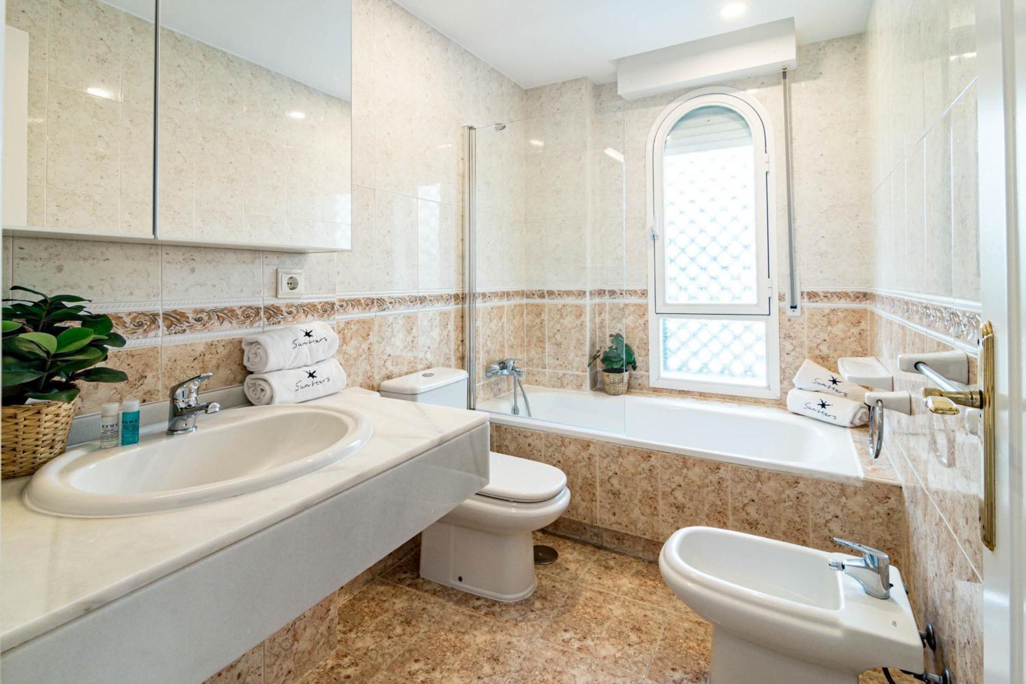 Apartment Contemporary Near Puerto Banus